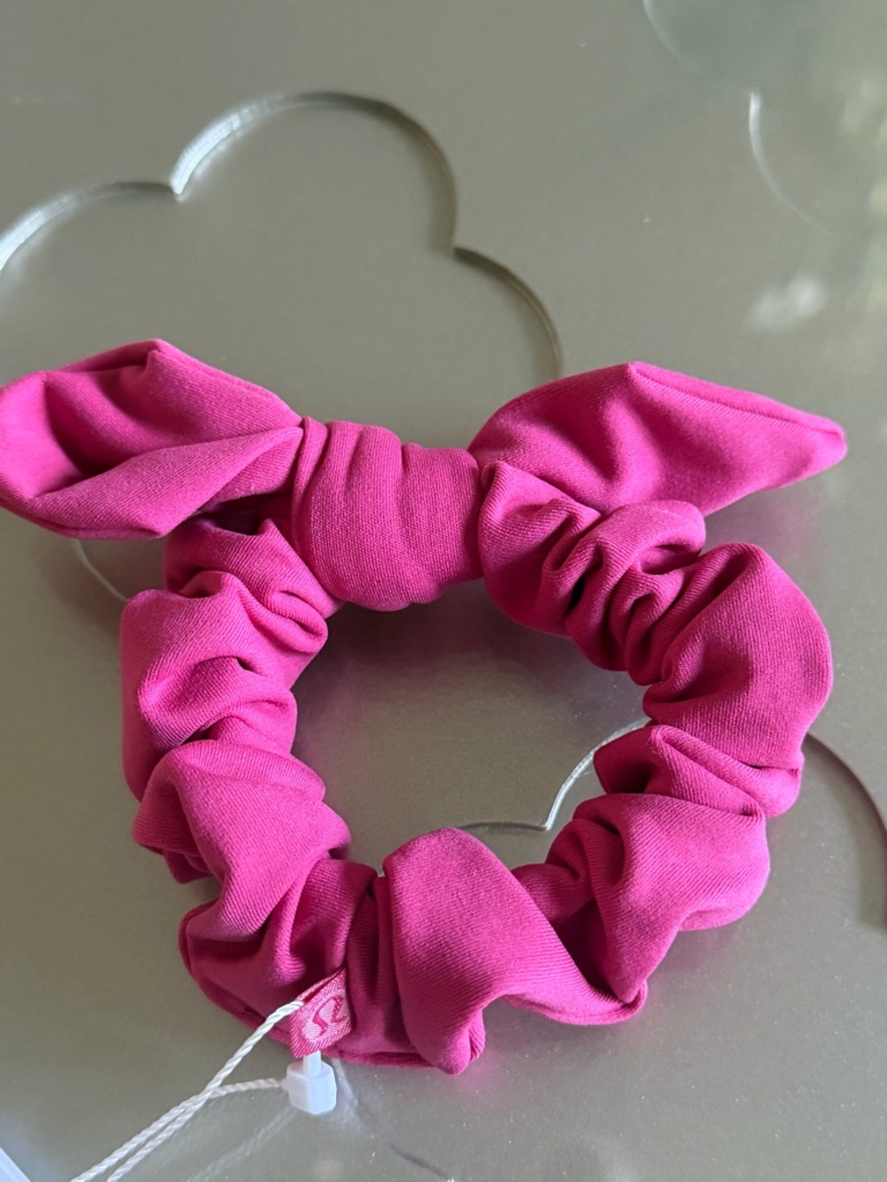 LULULEMON Uplifting Scrunchie Bow NWT - Pink Raspberry Coulis - Picture 4 of 13